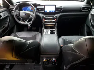 2023 Ford Explorer ST z VIN 1FM5K8GC4PGB82992, wystawiony jako Copart lot #47775215 z przebiegiem 22 802 mil mil oraz Szkoda całkowita • Salvage title. Historia ofert i sprzedaży dostępna na DreamBid. Obrazek 8.