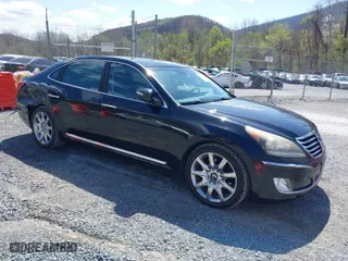 2011 Hyundai Equus Signature with VIN KMHGH4JF5BU041717, listed as a IAAI auction lot 41989423 with 175,113 mi miles. Bid and sale history available at carsss.com. Image 1.