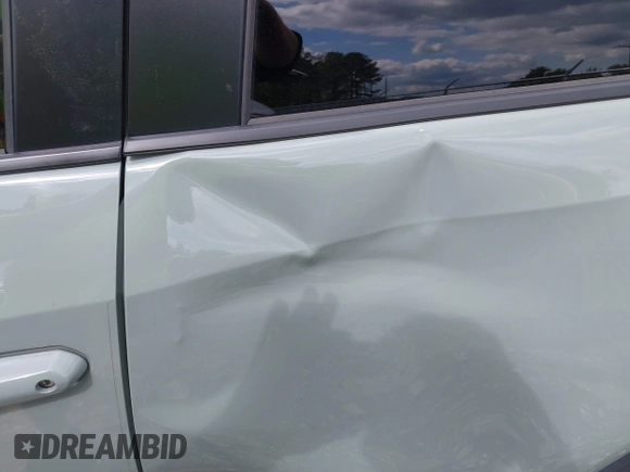 2019 Toyota RAV4 XLE with VIN JTMW1RFV7KD035614, listed as a IAAI auction lot 41970954 with 60,377 mi miles and . Bid and sale history available at DreamBid. Image 21.