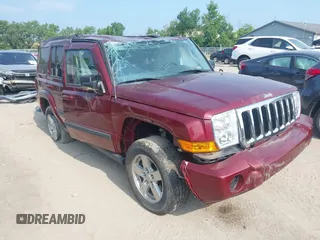 2007 Jeep Commander Sport z VIN 1J8HG48K87C699634, wystawiony jako IAAI lot #42710225 z przebiegiem 161 700 mil mil oraz . Historia ofert i sprzedaży dostępna na DreamBid. Obrazek 1.