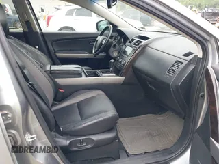 2012 Mazda CX-9 Grand Touring z VIN JM3TB3DV0C0367314, wystawiony jako IAAI lot #42680001 z przebiegiem 239 975 mil mil oraz . Historia ofert i sprzedaży dostępna na DreamBid. Obrazek 5.