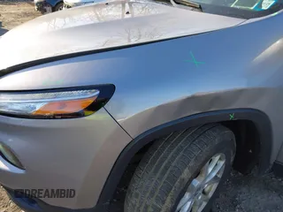 2018 Jeep Cherokee Latitude Plus with VIN 1C4PJMLB6JD526661, listed as a IAAI auction lot 41868189 with 138,572 mi miles and . Bid and sale history available at DreamBid. Image 17.
