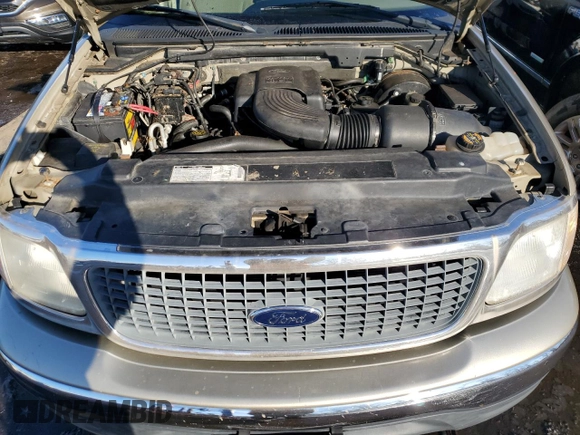 2000 Ford Expedition XLT with VIN 1FMRU1667YLB59133, listed as a Copart auction lot 45572835 with 206,773 mi miles and Salvage Title. Bid and sale history available at DreamBid. Image 12.