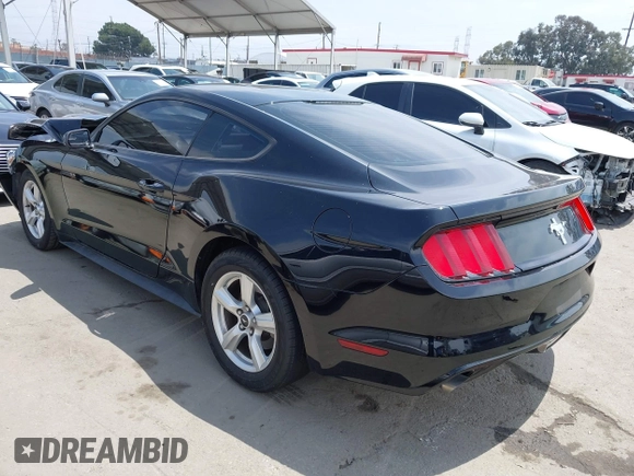 2017 Ford Mustang V6 z VIN 1FA6P8AM9H5353976, wystawiony jako IAAI lot #42359163 z przebiegiem 49 757 mil mil oraz . Historia ofert i sprzedaży dostępna na DreamBid. Obrazek 3.