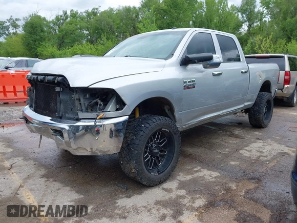 2015 Ram 2500 Tradesman с VIN 3C6UR5CL6FG527773, выставлен на аукционе IAAI как лот 42144668 с пробегом 202 758 миль миль и . История ставок и продаж доступна на DreamBid. Изображение 2.