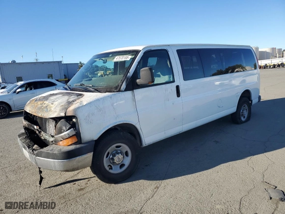 2007 Chevrolet Express Passenger with VIN 1GAHG39U471121312, listed as a Copart auction lot 47570155 with 139,078 mi miles and Salvage Title. Bid and sale history available at carsss.com. Image 1.