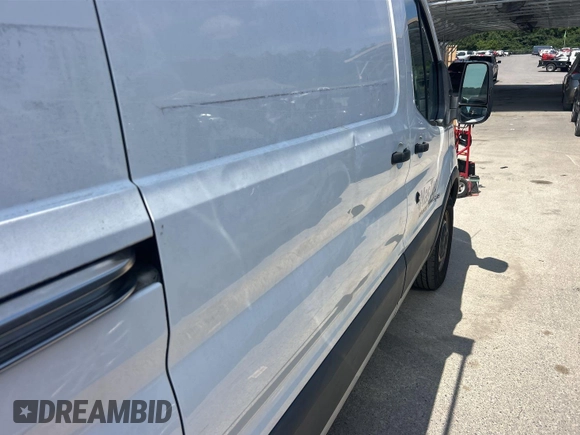 2016 Ford Transit Cargo with VIN 1FTYE1YM2GKB48795, listed as a IAAI auction lot 42854425 with 198,381 mi miles and . Bid and sale history available at DreamBid. Image 1.
