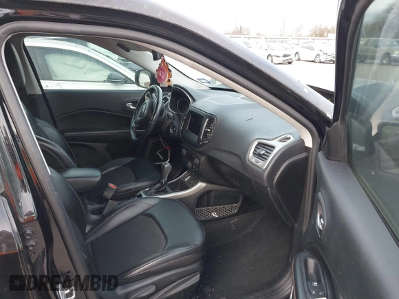 2018 Jeep Compass Altitude with VIN 3C4NJCBB5JT240751, listed as a IAAI auction lot 41674481 with 132,898 mi miles and . Bid and sale history available at DreamBid. Image 5.