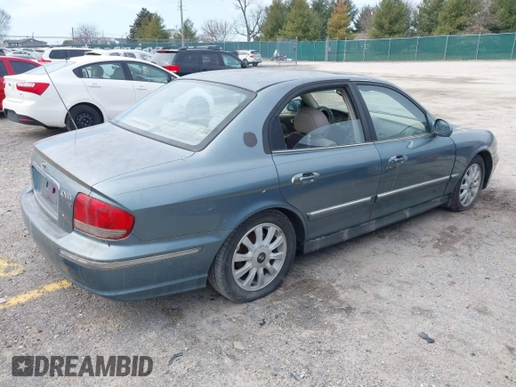 2005 Hyundai Sonata GLS with VIN KMHWF35H35A096177, listed as a IAAI auction lot 41693685 with 206,946 mi miles. Bid and sale history available at carsss.com. Image 4.