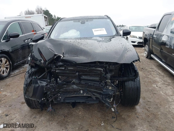 2018 Jaguar F-PACE 25t Premium with VIN SADCJ2FX0JA293960, listed as a IAAI auction lot 41099021 with 76,916 mi miles. Bid and sale history available at carsss.com. Image 12.