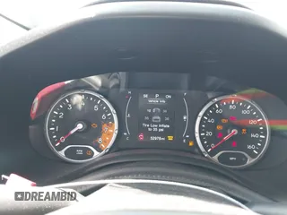 2017 Jeep Renegade Latitude with VIN ZACCJBBB2HPG58400, listed as a IAAI auction lot 42045596 with 52,978 mi miles and . Bid and sale history available at DreamBid. Image 7.