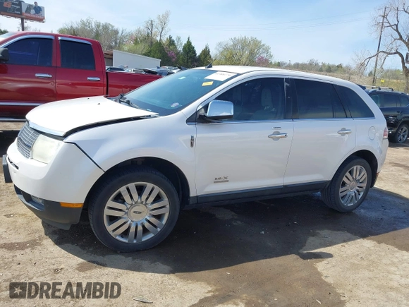 2010 Lincoln MKX with VIN 2LMDJ6JC7ABJ13051, listed as a IAAI auction lot 41888270 with 153,132 mi miles. Bid and sale history available at carsss.com. Image 14.