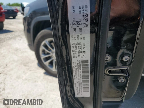 2019 Jeep Cherokee Latitude Plus z VIN 1C4PJMLBXKD409716, wystawiony jako Copart lot #56367955 z przebiegiem 53 831 mil mil oraz Szkoda całkowita • Salvage title. Historia ofert i sprzedaży dostępna na DreamBid. Obrazek 12.