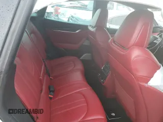 2019 Maserati Levante S z VIN ZN661YUS1KX313164, wystawiony jako Copart lot #72541242 z przebiegiem 73 073 mil mil oraz . Historia ofert i sprzedaży dostępna na DreamBid. Obrazek 10.