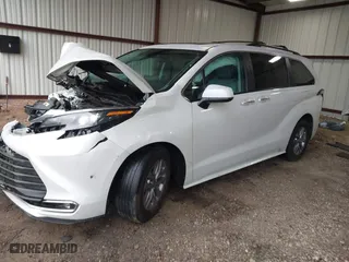 2024 Toyota Sienna XLE with VIN 5TDYRKEC3RS190684, listed as a IAAI auction lot 41853725 with 58,343 mi miles. Bid and sale history available at carsss.com. Image 16.