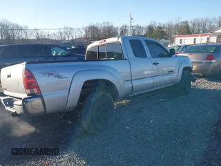 2006 Toyota Tacoma with VIN 5TEUU42N76Z213509, listed as a IAAI auction lot 41520977 with 186,804 mi miles. Bid and sale history available at carsss.com. Image 4.