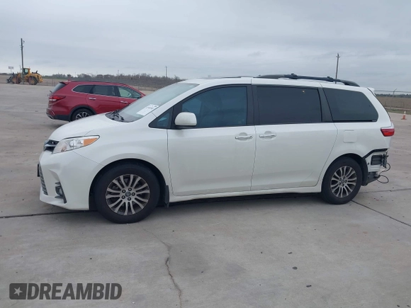 2018 Toyota Sienna XLE Auto Access Seat with VIN 5TDYZ3DC5JS938542, listed as a IAAI auction lot 41569381 with 41,691 mi miles. Bid and sale history available at carsss.com. Image 14.