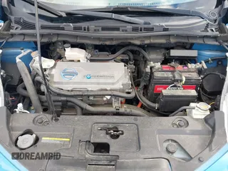 2011 Nissan LEAF SL-e with VIN JN1AZ0CPXBT007951, listed as a IAAI auction lot 41529439 with 123,737 mi miles. Bid and sale history available at carsss.com. Image 10.