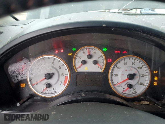 2011 Nissan Titan Pro-4X z VIN 1N6BA0EC2BN325891, wystawiony jako Copart lot #43241505 z przebiegiem Nie podano mil oraz Szkoda całkowita • Salvage title. Historia ofert i sprzedaży dostępna na DreamBid. Obrazek 9.