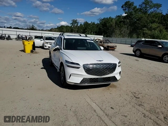 2024 Genesis GV70 Advanced with VIN 5NMMCET16RH003248, listed as a Copart auction lot 82125824 with 6,210 mi miles and Salvage title. Bid and sale history available at DreamBid. Image 12.