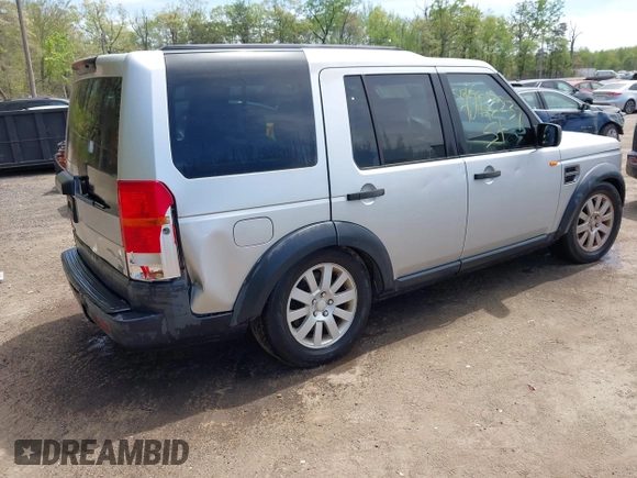 2005 Land Rover LR3 SE with VIN SALAE25475A318916, listed as a IAAI auction lot 42103237 with 216,795 mi miles and . Bid and sale history available at DreamBid. Image 4.