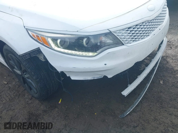2016 Kia Optima EX with VIN 5XXGU4L39GG041624, listed as a IAAI auction lot 41653133 with 130,312 mi miles. Bid and sale history available at carsss.com. Image 6.