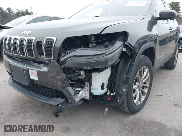 2020 Jeep Cherokee Altitude with VIN 1C4PJMLX8LD524764, listed as a IAAI auction lot 41076385 with 25,611 mi miles. Bid and sale history available at carsss.com. Image 6.