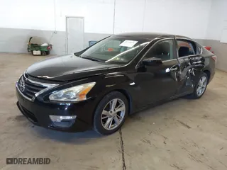 2013 Nissan Altima 2.5 S with VIN 1N4AL3AP8DC130904, listed as a IAAI auction lot 41723976 with 92,651 mi miles. Bid and sale history available at carsss.com. Image 2.