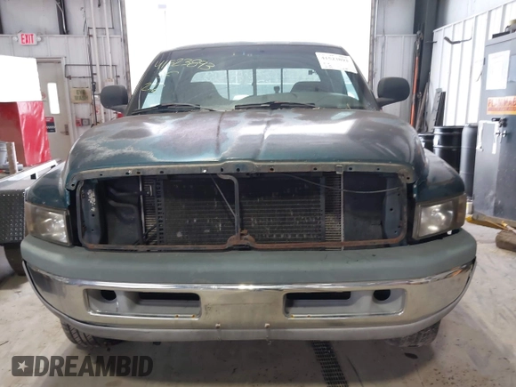 1998 Dodge 1500 z VIN 3B7HF13Z1WG234475, wystawiony jako IAAI lot #41523893 z przebiegiem 195 646 mil mil oraz . Historia ofert i sprzedaży dostępna na DreamBid. Obrazek 18.