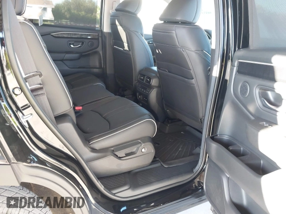 2024 Honda Pilot Elite with VIN 5FNYG1H85RB001707, listed as a IAAI auction lot 41793733 with 20,491 mi miles. Bid and sale history available at carsss.com. Image 8.
