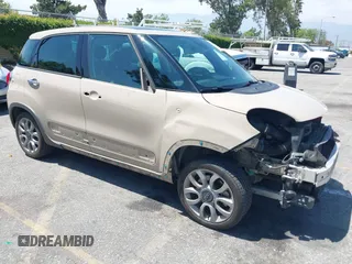 2015 FIAT 500L Urbana Trekking z VIN ZFBCFADH2FZ033204, wystawiony jako IAAI lot #42267755 z przebiegiem 41 175 mil mil oraz . Historia ofert i sprzedaży dostępna na DreamBid. Obrazek 1.