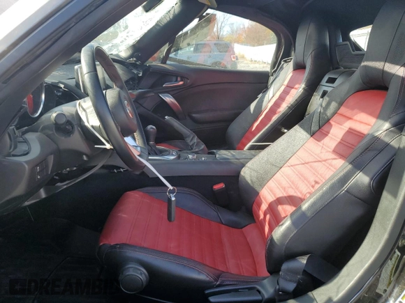 2018 FIAT 124 Spider Abarth z VIN JC1NFAEK0J0136955, wystawiony jako Copart lot #78896054 z przebiegiem 18 888 mil mil oraz Szkoda całkowita • Salvage title. Historia ofert i sprzedaży dostępna na DreamBid. Obrazek 7.