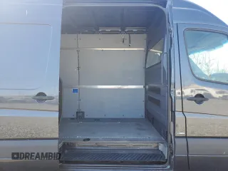 2016 Mercedes-Benz Sprinter Cargo Worker with VIN WD3PE8CD7GP185706, listed as a Copart auction lot 49659995 with 90,116 mi miles and Clean Title. Bid and sale history available at DreamBid. Image 10.