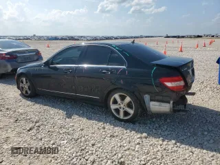 2011 Mercedes-Benz C 300 Sport z VIN WDDGF5EB6BR153278, wystawiony jako Copart lot #61150975 z przebiegiem 95 892 mil mil oraz Szkoda całkowita • Salvage title. Historia ofert i sprzedaży dostępna na DreamBid. Obrazek 2.