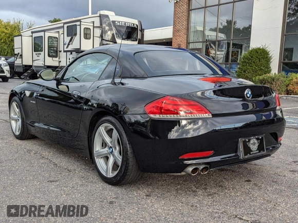 2009 BMW Z4 sDrive30i with VIN WBALM53559E161379, listed as a Copart auction lot 44789735 with 85,105 mi miles and Clean Title. Bid and sale history available at carsss.com. Image 3.
