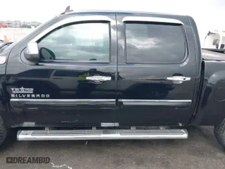 2010 Chevrolet Silverado 1500 LT with VIN 3GCRKSE30AG296456, listed as a IAAI auction lot 41713549 with 274,586 mi miles. Bid and sale history available at carsss.com. Image 17.