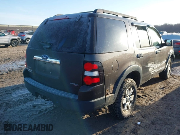2007 Ford Explorer XLT with VIN 1FMEU73EX7UA62871, listed as a IAAI auction lot 41781660 with 147,494 mi miles. Bid and sale history available at carsss.com. Image 4.