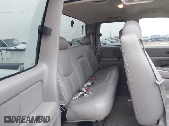 2004 Chevrolet Silverado 1500 with VIN 1GCEK19T94E112663, listed as a IAAI auction lot 41449079 with 174,068 mi miles and . Bid and sale history available at DreamBid. Image 8.