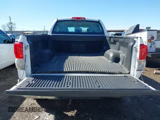 2010 Toyota Tundra 4WD Truck with VIN 5TFUM5F17AX010617, listed as a IAAI auction lot 41632318 with 363,446 mi miles. Bid and sale history available at carsss.com. Image 16.