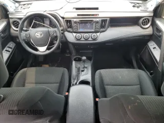 2018 Toyota RAV4 LE z VIN JTMBFREV2JJ249752, wystawiony jako Copart lot #58369165 z przebiegiem 69 474 mil mil oraz Szkoda całkowita • Salvage title. Historia ofert i sprzedaży dostępna na DreamBid. Obrazek 8.