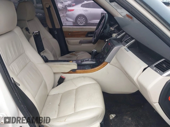 2008 Land Rover Range Rover Sport SC with VIN SALSH23418A150404, listed as a IAAI auction lot 42642914 with 190,007 mi miles and . Bid and sale history available at DreamBid. Image 5.