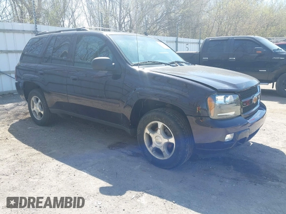 2009 Chevrolet TrailBlazer LT w/2LT with VIN 1GNDT33S092101667, listed as a IAAI auction lot 42124720 with 114,705 mi miles. Bid and sale history available at carsss.com. Image 1.