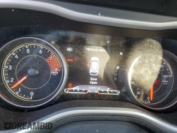 2016 Jeep Cherokee Trailhawk z VIN 1C4PJMBS2GW334801, wystawiony jako Copart lot #87434324 z przebiegiem 92 887 mil mil oraz Szkoda całkowita • Salvage title. Historia ofert i sprzedaży dostępna na DreamBid. Obrazek 9.