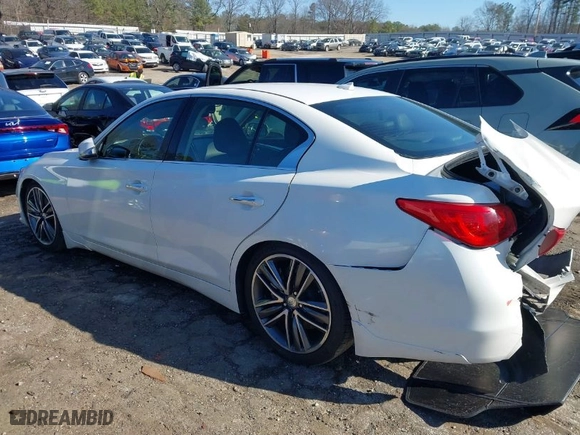 2015 Infiniti Q50 with VIN JN1BV7ARXFM390013, listed as a IAAI auction lot 41767784 with 175,739 mi miles. Bid and sale history available at carsss.com. Image 3.