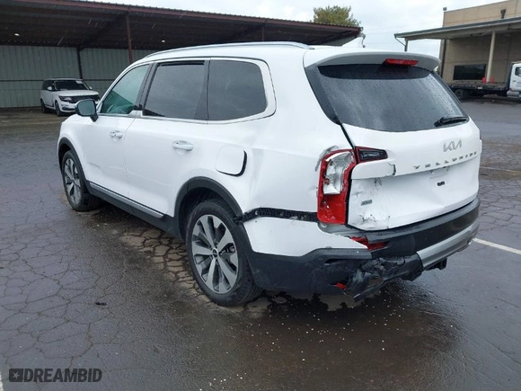 2022 Kia Telluride S with VIN 5XYP6DHC6NG255871, listed as a IAAI auction lot 41894812 with 31,889 mi miles. Bid and sale history available at carsss.com. Image 3.