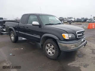 2002 Toyota Tundra SR5 with VIN 5TBBT44152S268836, listed as a IAAI auction lot 41140344 with 340,976 mi miles. Bid and sale history available at carsss.com. Image 1.