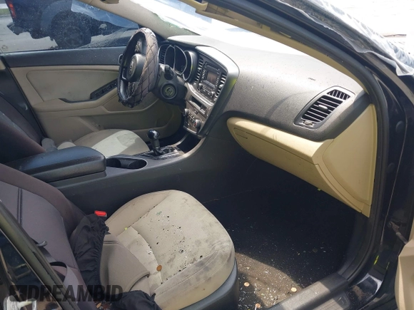 2014 Kia Optima LX z VIN 5XXGM4A77EG322243, wystawiony jako IAAI lot #42334987 z przebiegiem 141 068 mil mil oraz . Historia ofert i sprzedaży dostępna na DreamBid. Obrazek 5.