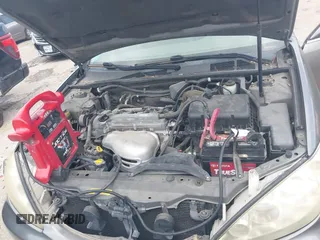 2006 Toyota Camry STD with VIN JTDBE32K163047233, listed as a IAAI auction lot 42088552 with 137,973 mi miles. Bid and sale history available at carsss.com. Image 10.