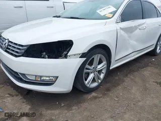 2013 Volkswagen Passat TDI SE with VIN 1VWBN7A34DC075197, listed as a IAAI auction lot 41707346 with 188,685 mi miles. Bid and sale history available at carsss.com. Image 6.