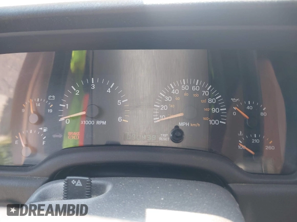 2001 Jeep Cherokee Sport z VIN 1J4FF48S51L531033, wystawiony jako IAAI lot #42423910 z przebiegiem 90 438 mil mil oraz . Historia ofert i sprzedaży dostępna na DreamBid. Obrazek 7.